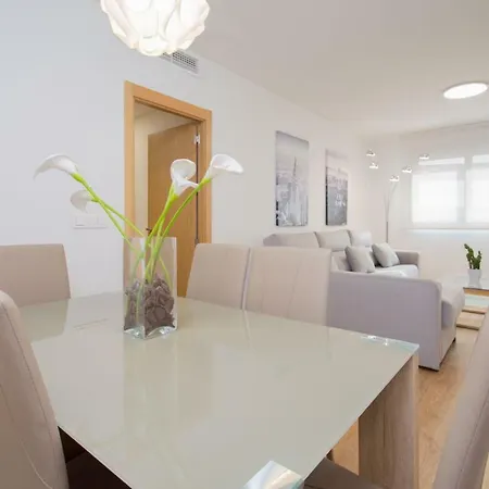 Enjoygranada Arabial 5a - Pool & Free Parking Apartment
